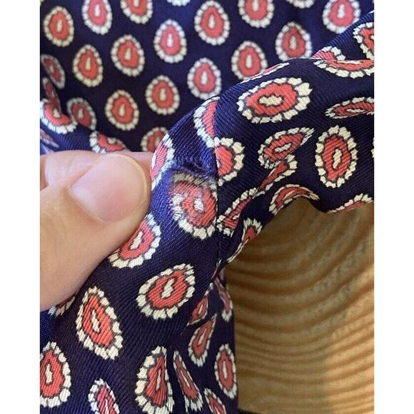 Elizabeth & James Patterned Button Up Silk Shirt Size XS Women’s Blue - Picture 9 of 9